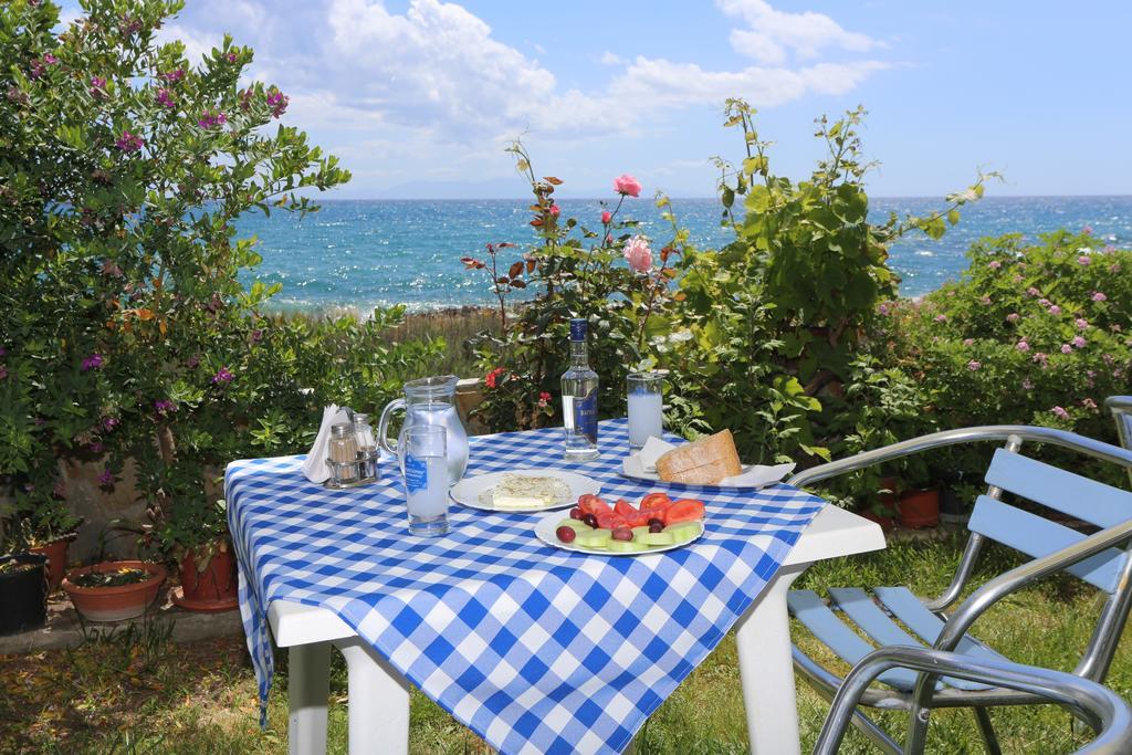 Akrogiali Hotel Plomari Esterno foto