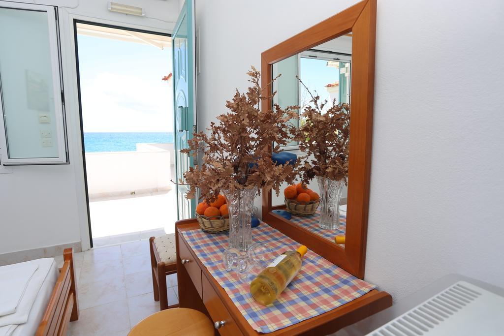 Akrogiali Hotel Plomari Esterno foto