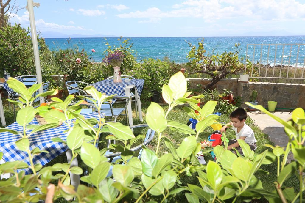 Akrogiali Hotel Plomari Esterno foto