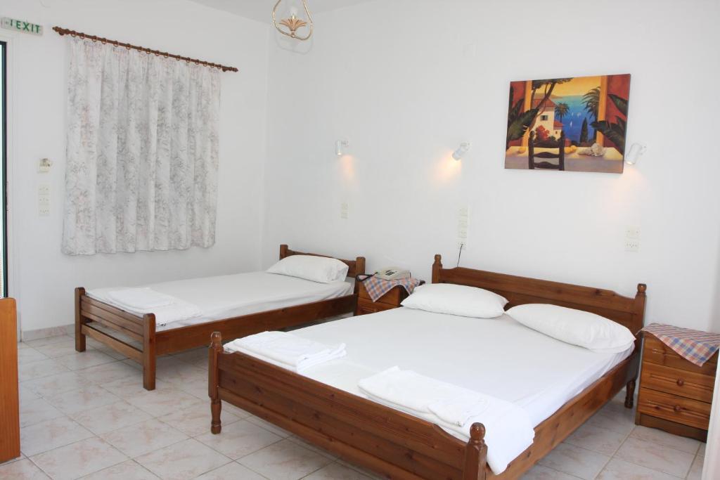 Akrogiali Hotel Plomari Esterno foto
