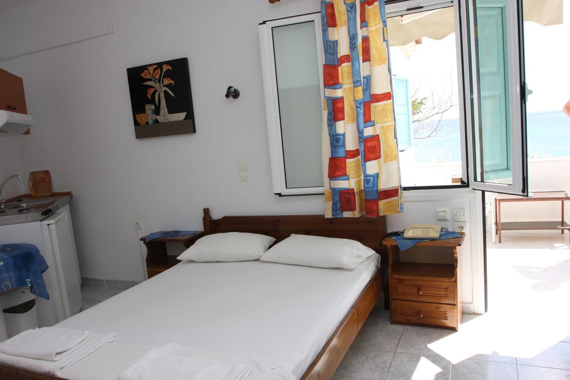 Akrogiali Hotel Plomari Esterno foto